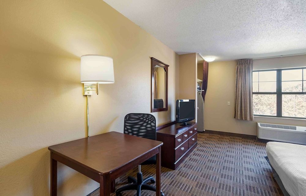 Extended Stay America Suites Frederick Westview Dr Studio, 1 Queen Bed, Accessible, Non Smoking 5