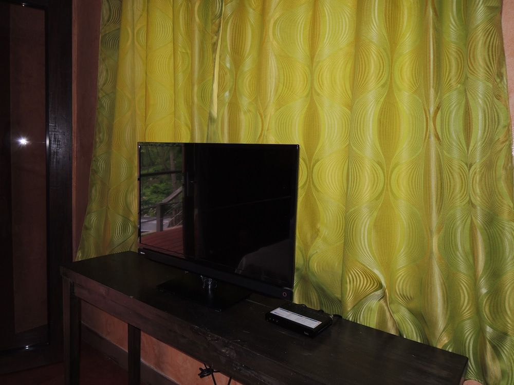 24/7 Lantawan Resort Deluxe Room 16