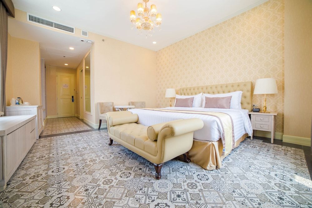 undefined Rizal Park Hotel 4