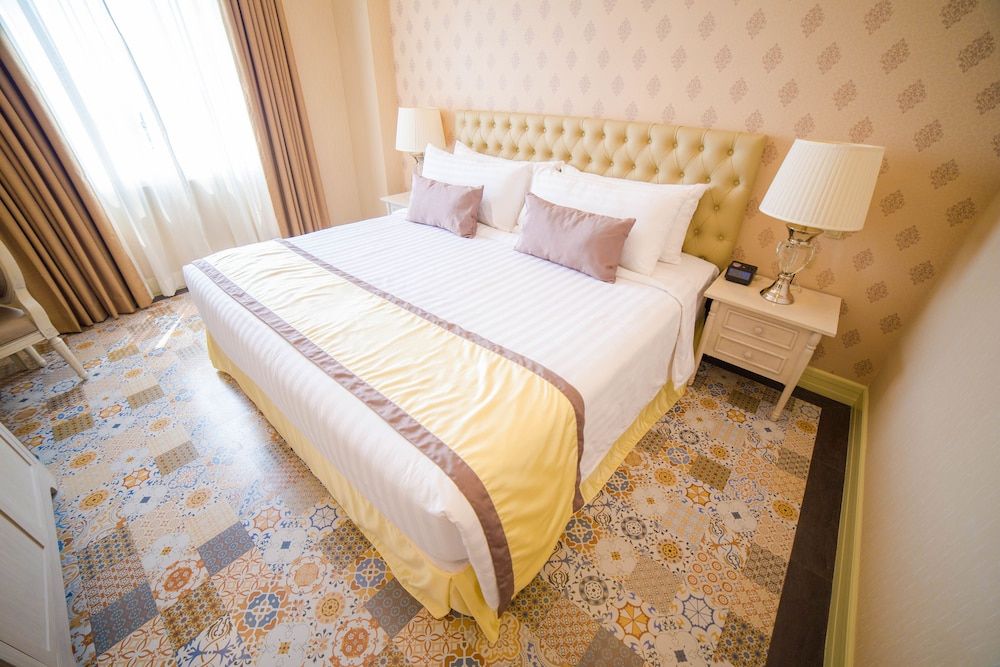 undefined Rizal Park Hotel 2