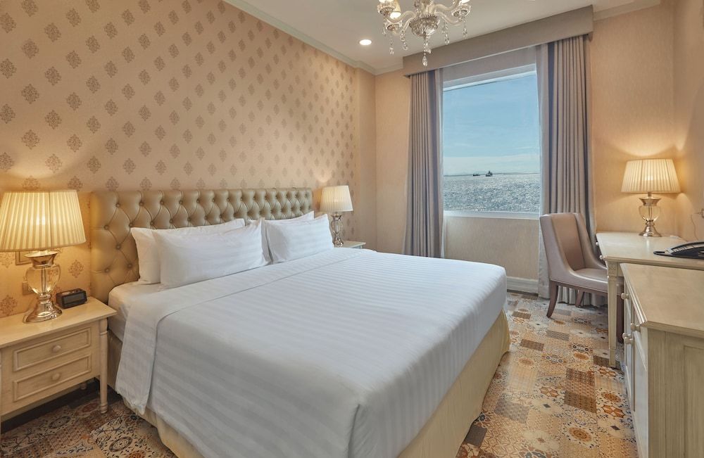 undefined Rizal Park Hotel 3