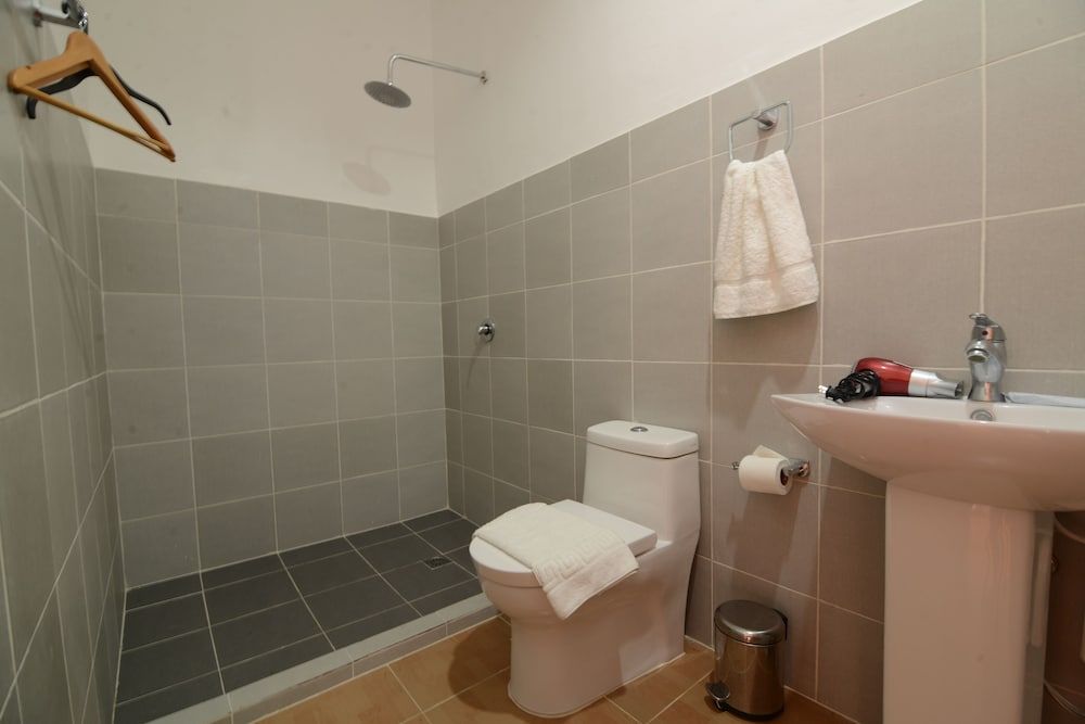 Discover Boracay Hotel and Spa Deluxe Double Room 8