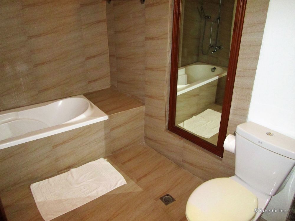 Chali Beach Resort and Conference Center Junior Suite 4