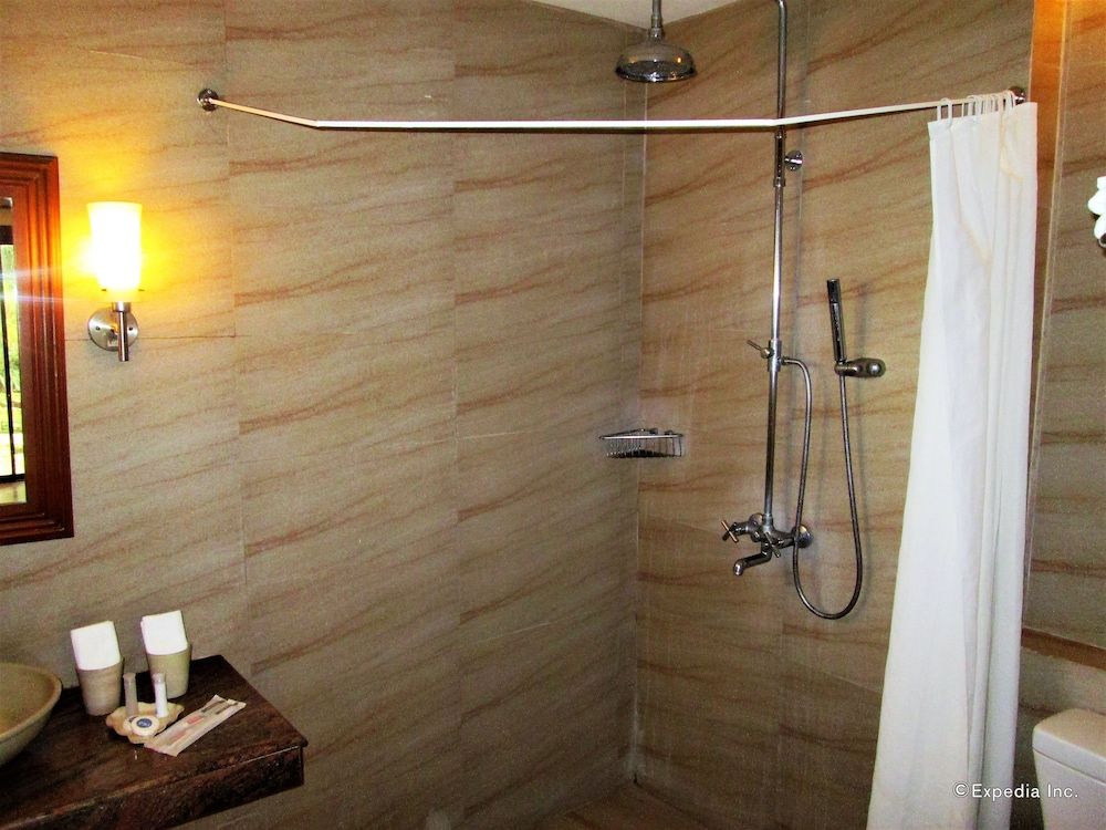 Chali Beach Resort and Conference Center Business Suite, 1 King Bed 10