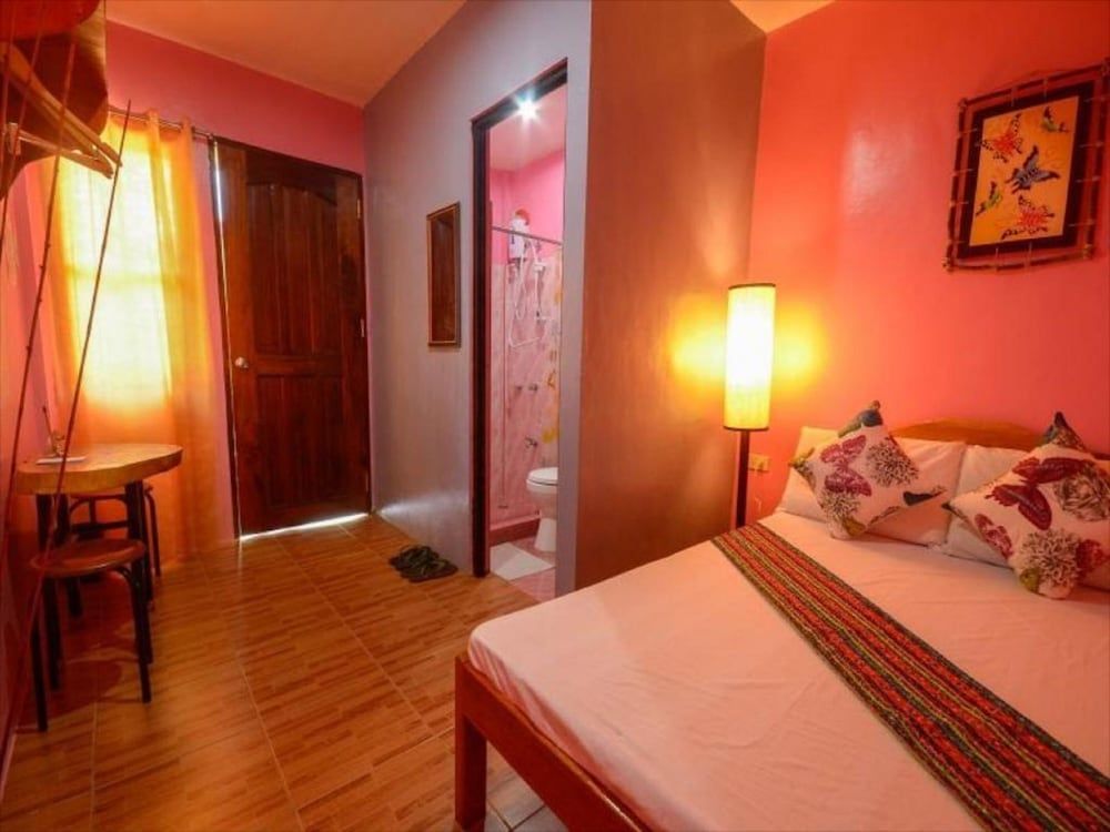 OYO 622 Butterfly Totem Guesthouse Deluxe Double Room