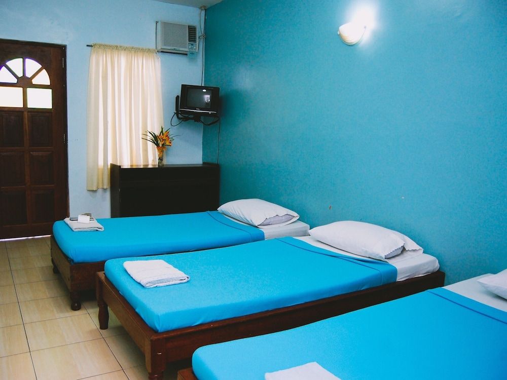 Circon Businessman's Inn Standard Triple Room