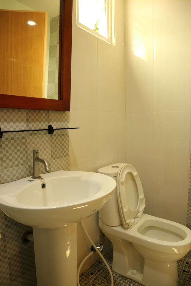 EA Apartelle - Metro Vigan - Hostel Standard Queen Room 23