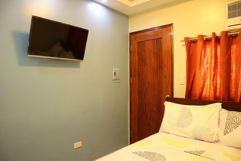 EA Apartelle - Metro Vigan - Hostel Standard Queen Room 12