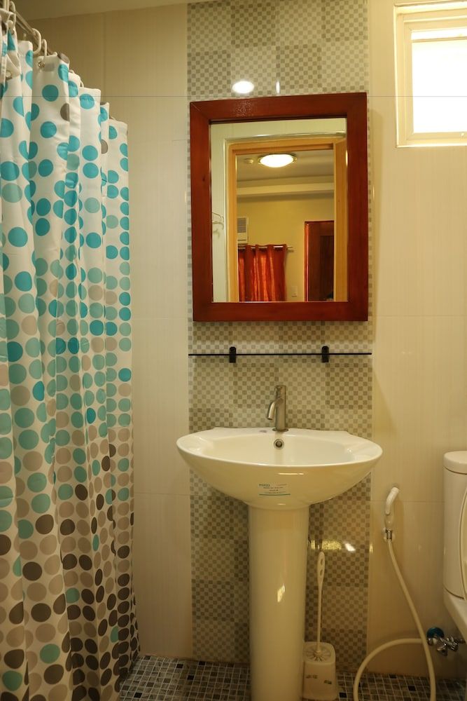 EA Apartelle - Metro Vigan - Hostel Standard Queen Room 24