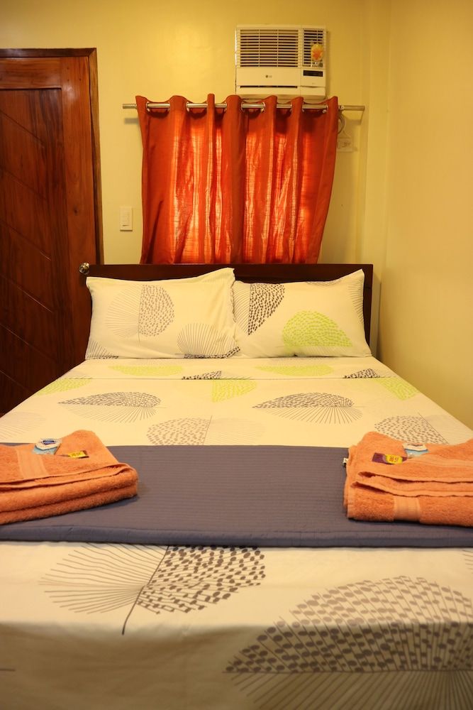 EA Apartelle - Metro Vigan - Hostel Standard Queen Room 14