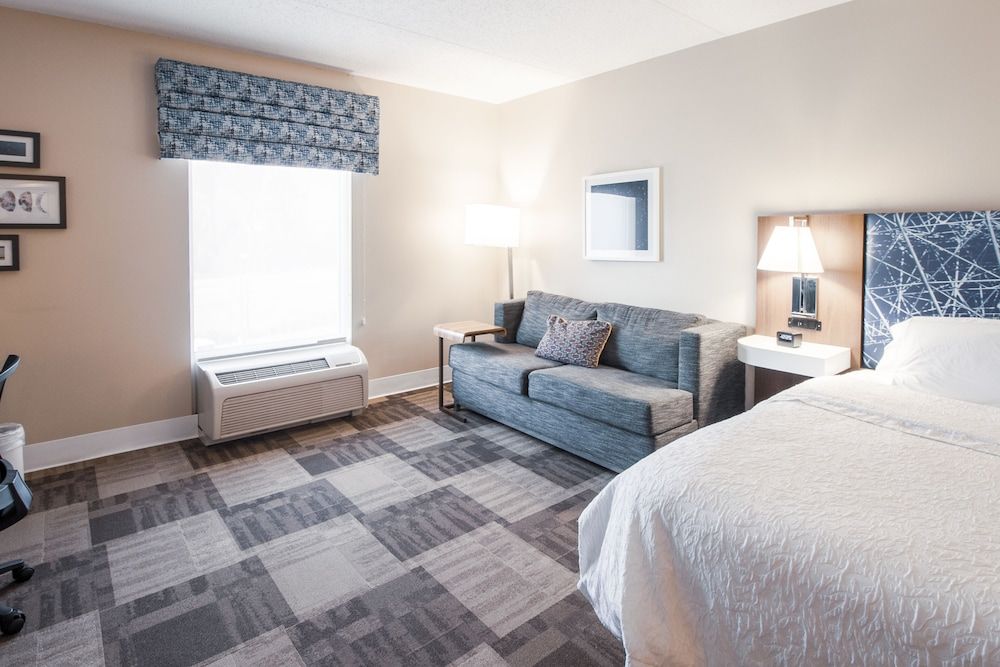 Room, 1 King Bed with Sofa bed, Non Smoking
