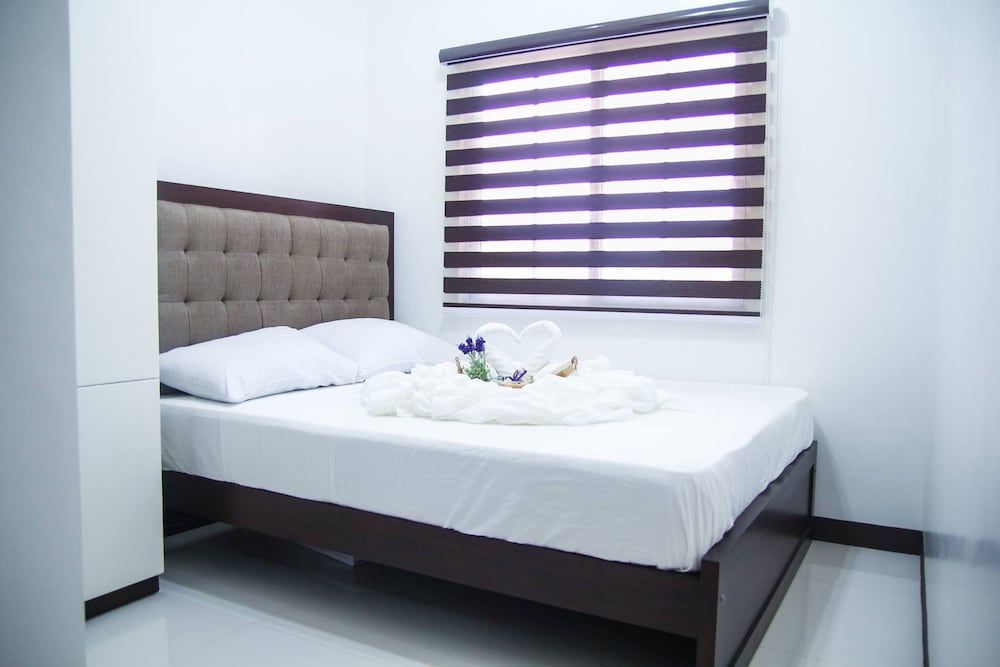 V and G Suites Limay Deluxe Room 3