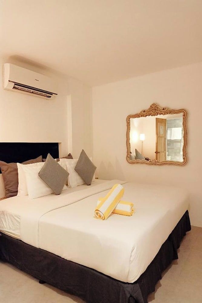 Zuzuni Boutique Hotel Standard B no window no sea view 3