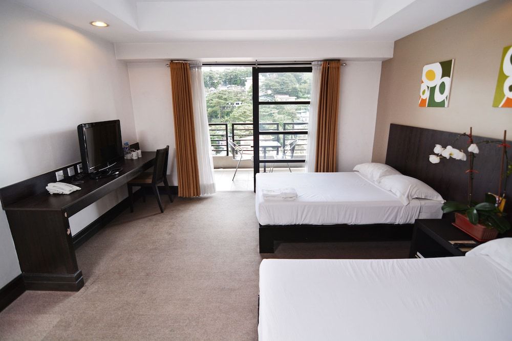 Citylight Hotel Premiere Deluxe Airconditioning with Veranda 4