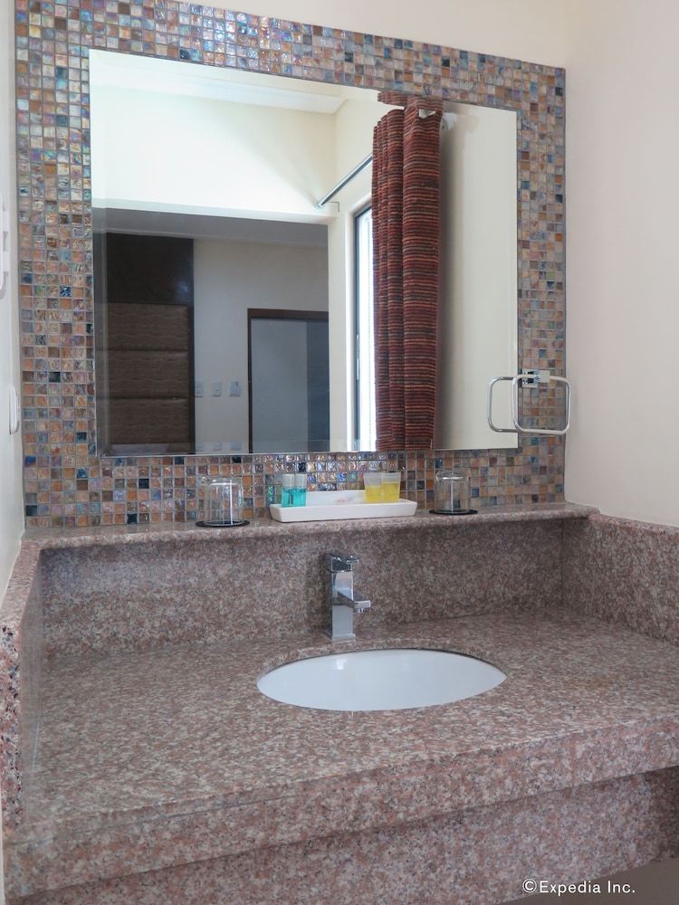 717 Cesar Place Hotel Deluxe Twin Room 7