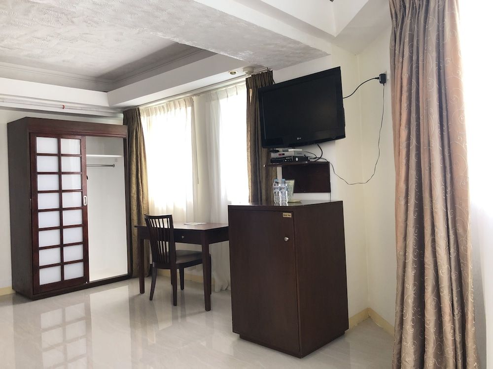 Wild Orchid Beach Resort Deluxe Twin Room 5