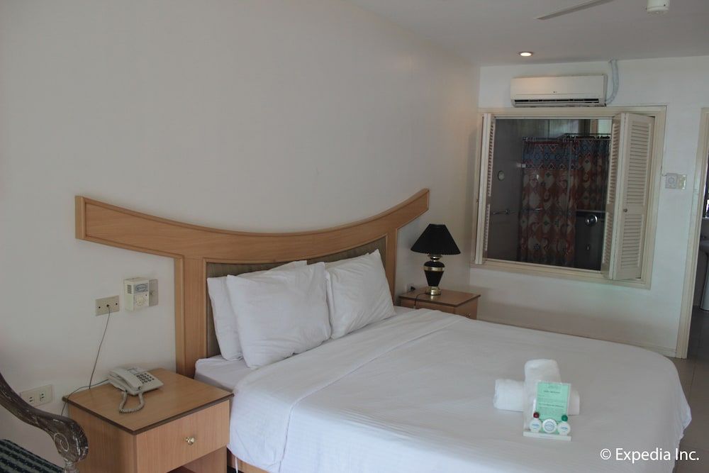 Wild Orchid Beach Resort Beach Front Room 6