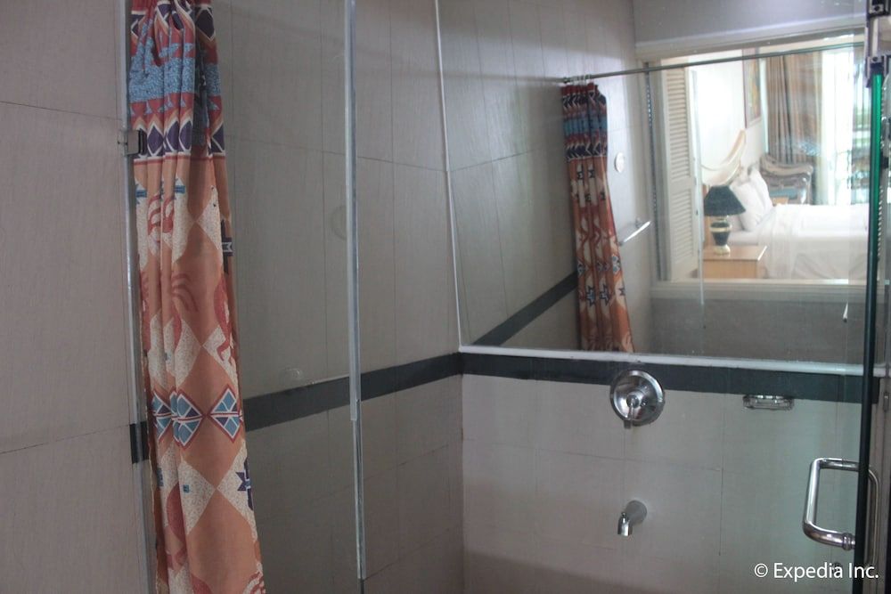 Wild Orchid Beach Resort Beach Front Room 14