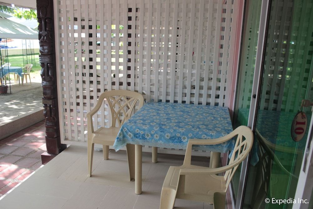 Wild Orchid Beach Resort Beach Front Room 12