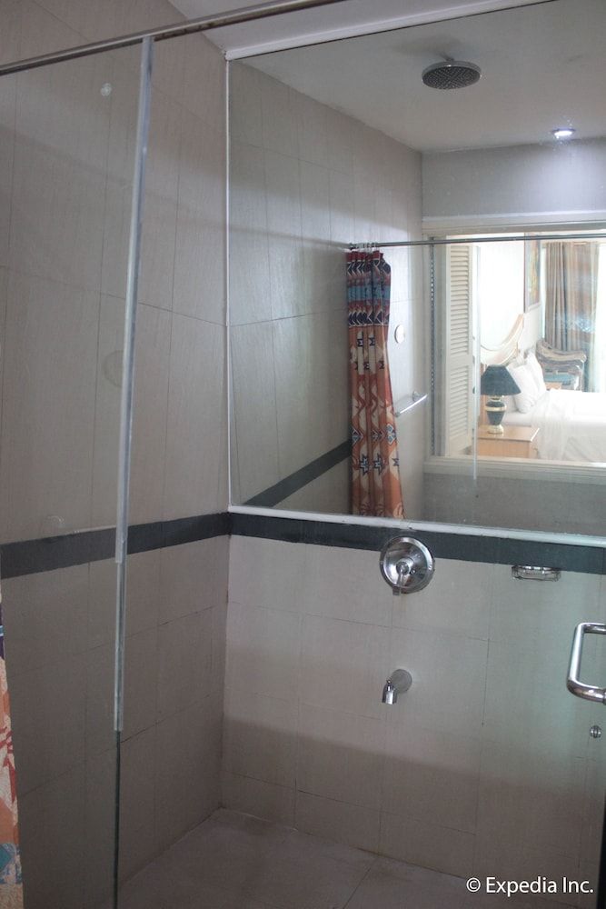 Wild Orchid Beach Resort Beach Front Room 15