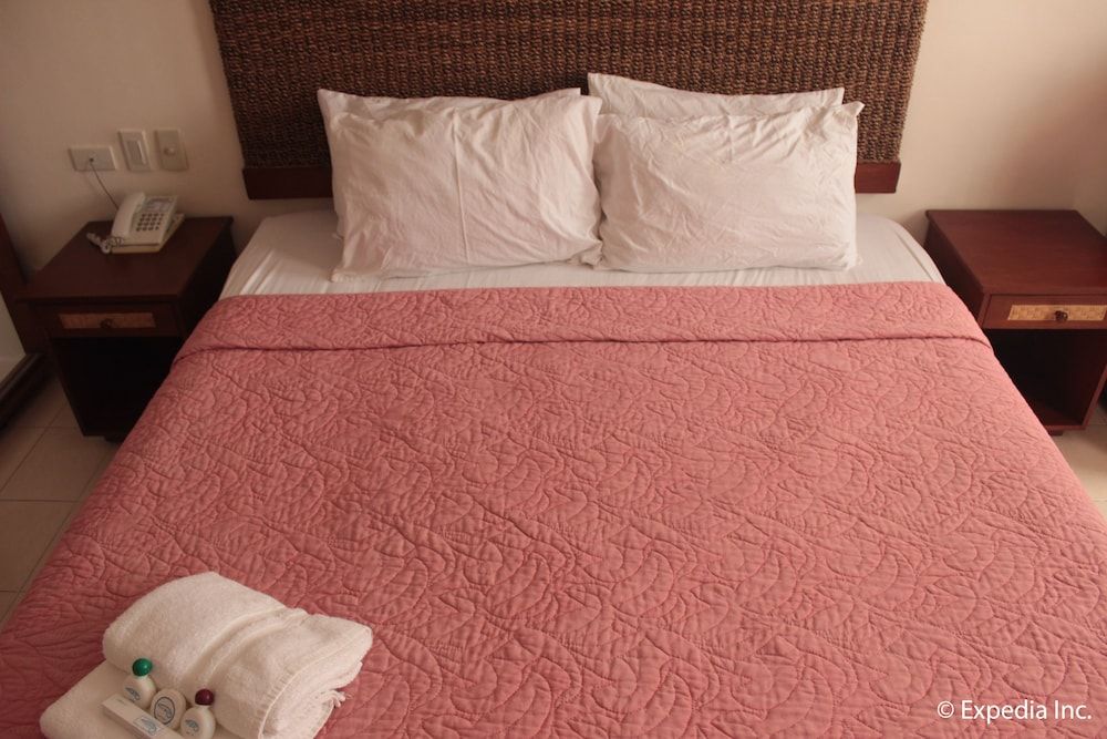 Wild Orchid Beach Resort Deluxe Room