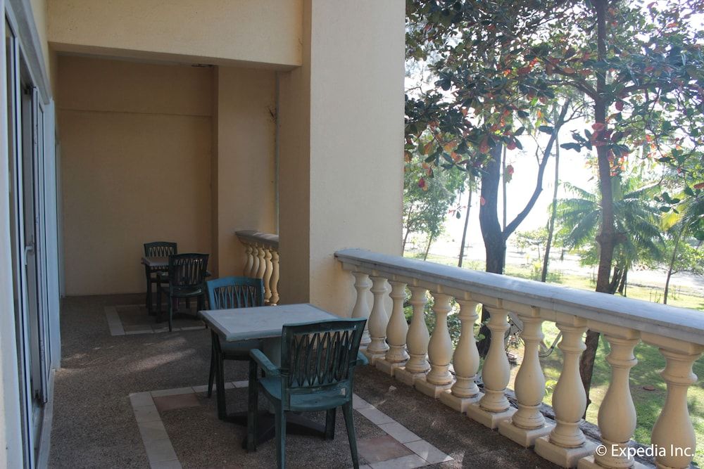 Club Morocco Beach and Country Club Executive Room 16