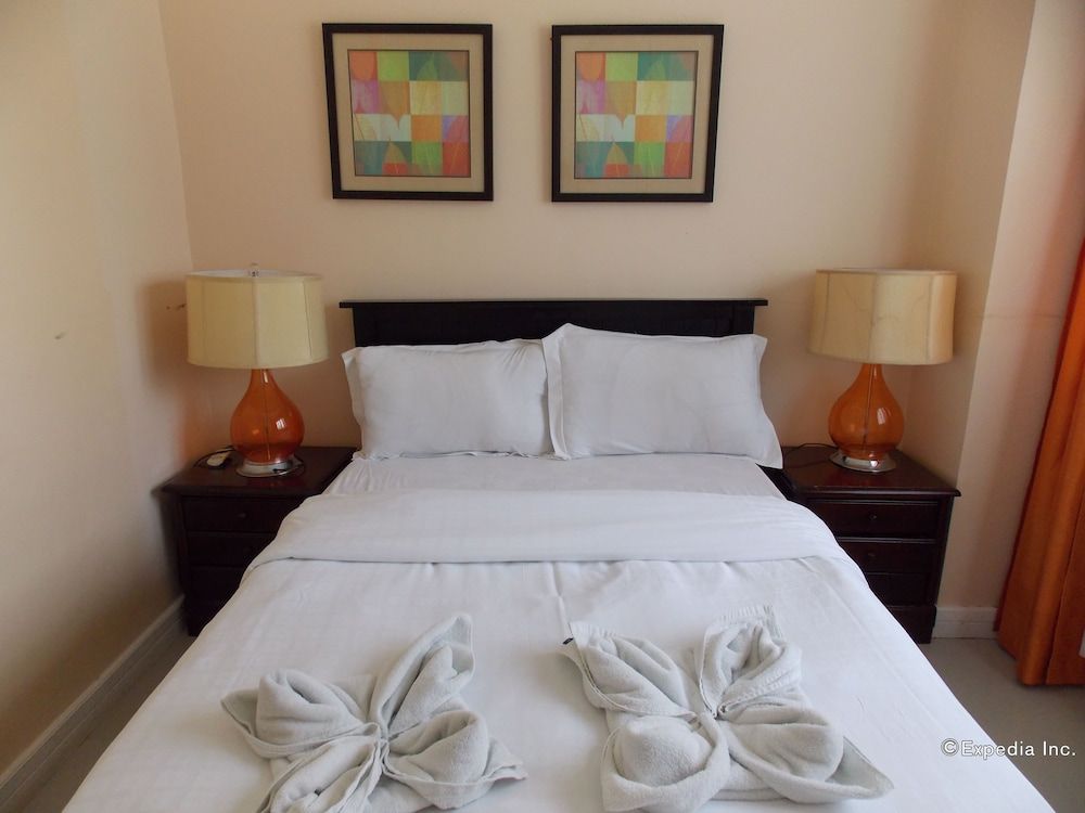 Bearland Paradise Resort Suite Budget Bedroom A, Shared Bathroom 3