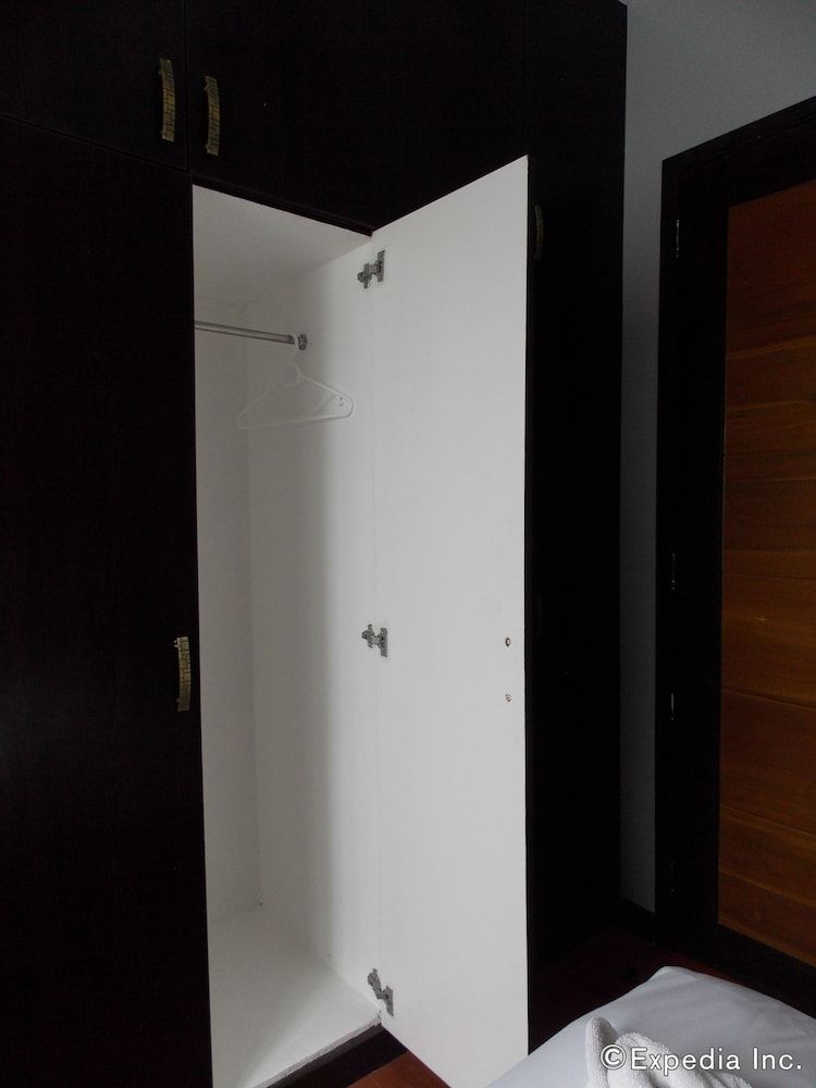 Bearland Paradise Resort Deluxe Budget Bedroom A 9