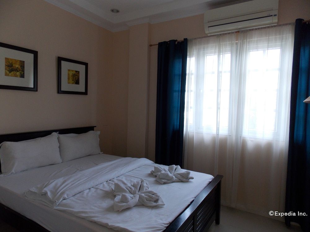 Bearland Paradise Resort Suite Budget Bedroom A, Shared Bathroom 4