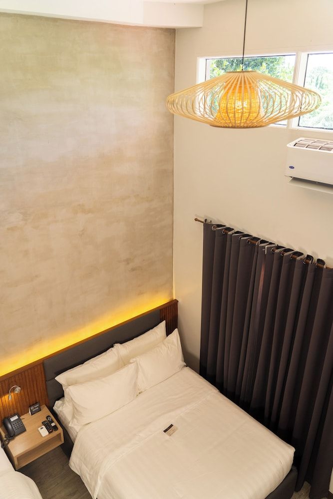 Altaroca Mountain Resort Antipolo Deluxe Room 7