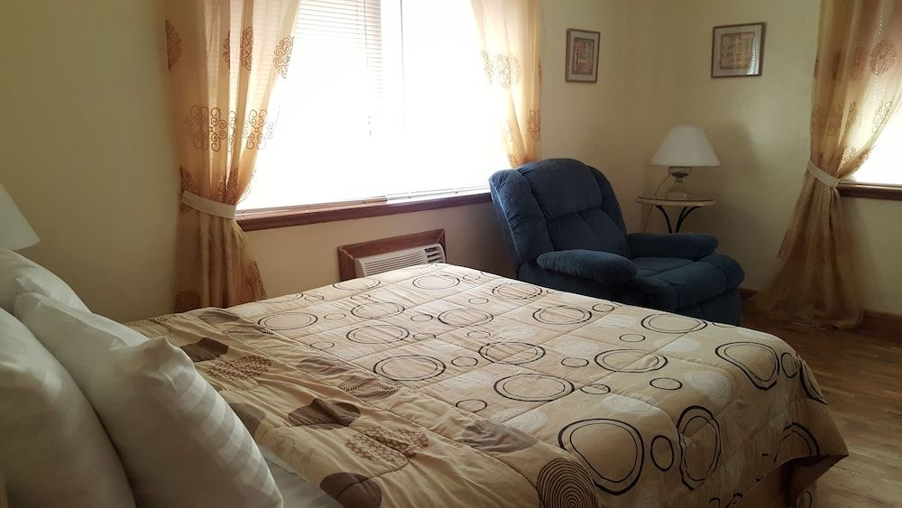 Roxas President's Inn Deluxe Matrimonial 2