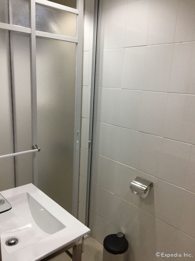 Belian Hotel Superior Double Room, No Windows 3