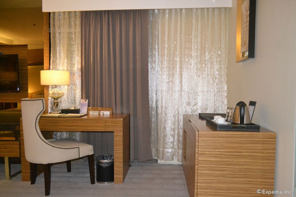 Greenleaf Hotel Gensan Executive Twin Room 12