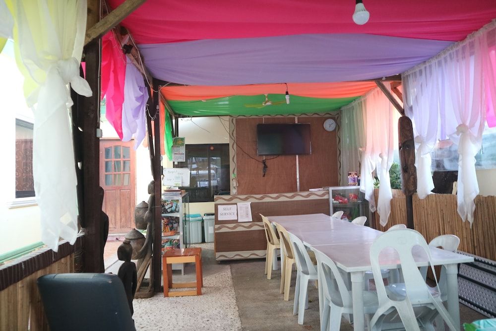 undefined Tourista's Place 6