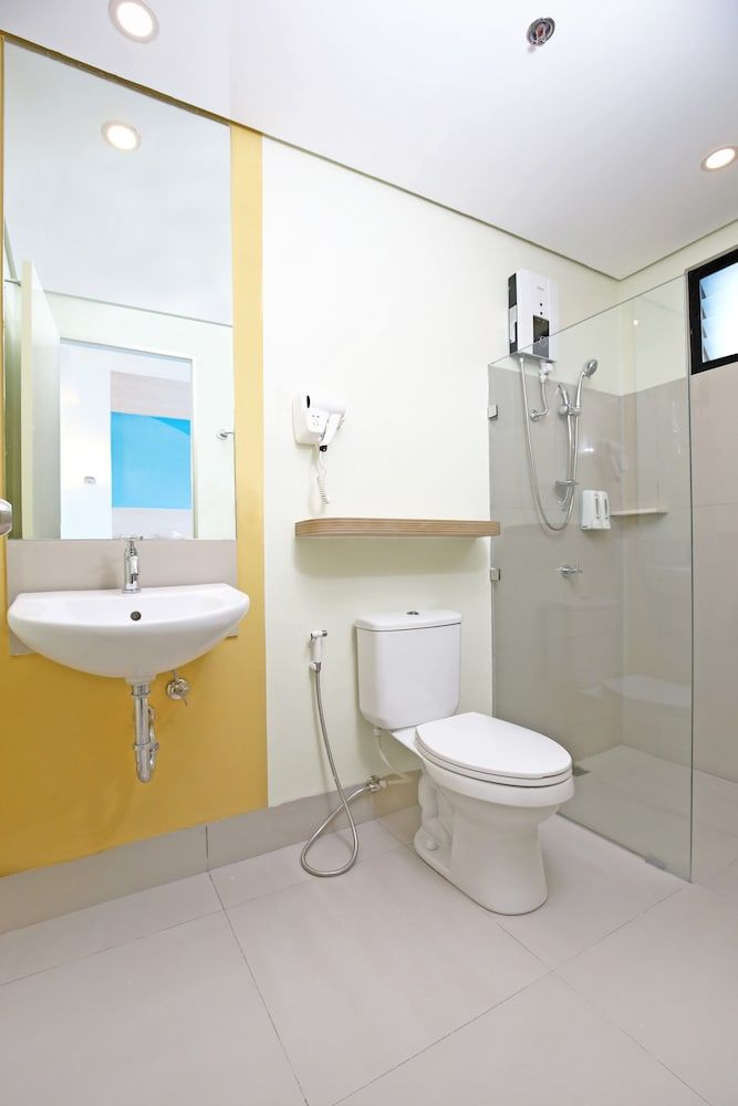 Hop Inn Hotel Ermita Manila Double Room, Sea View 10