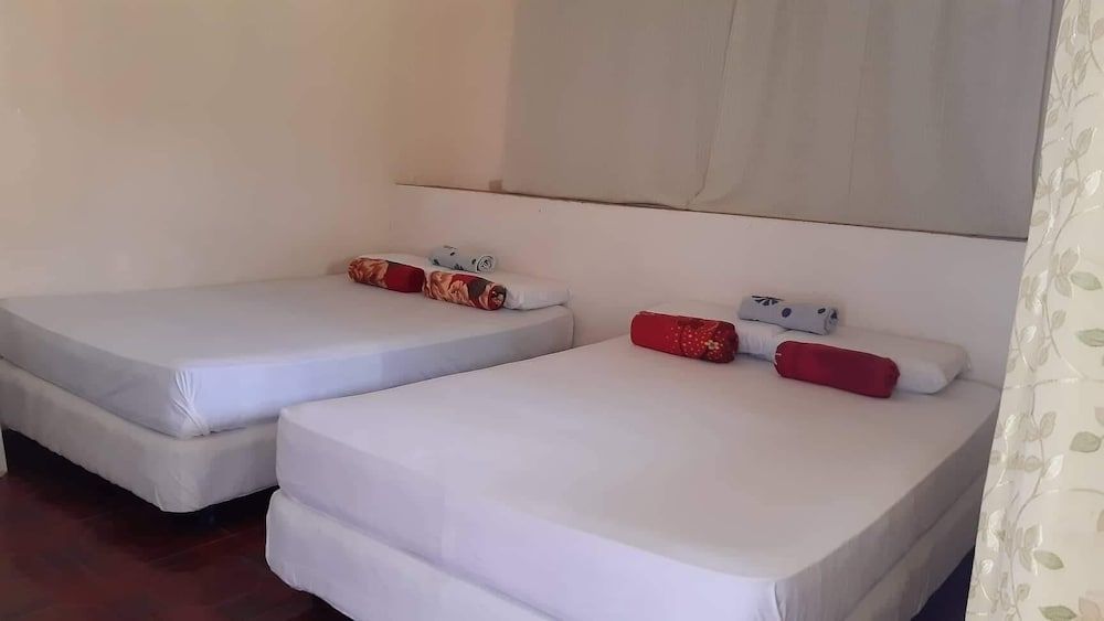 Pabua's Cottages Family Room Good for 4 5