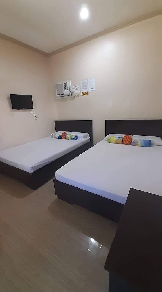 Pabua's Cottages Family Room Good for 4 2