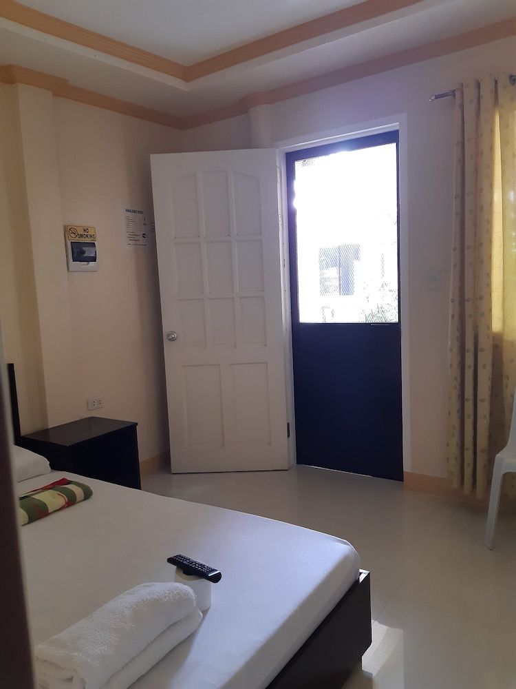 Pabua's Cottages Budget Double Room 7