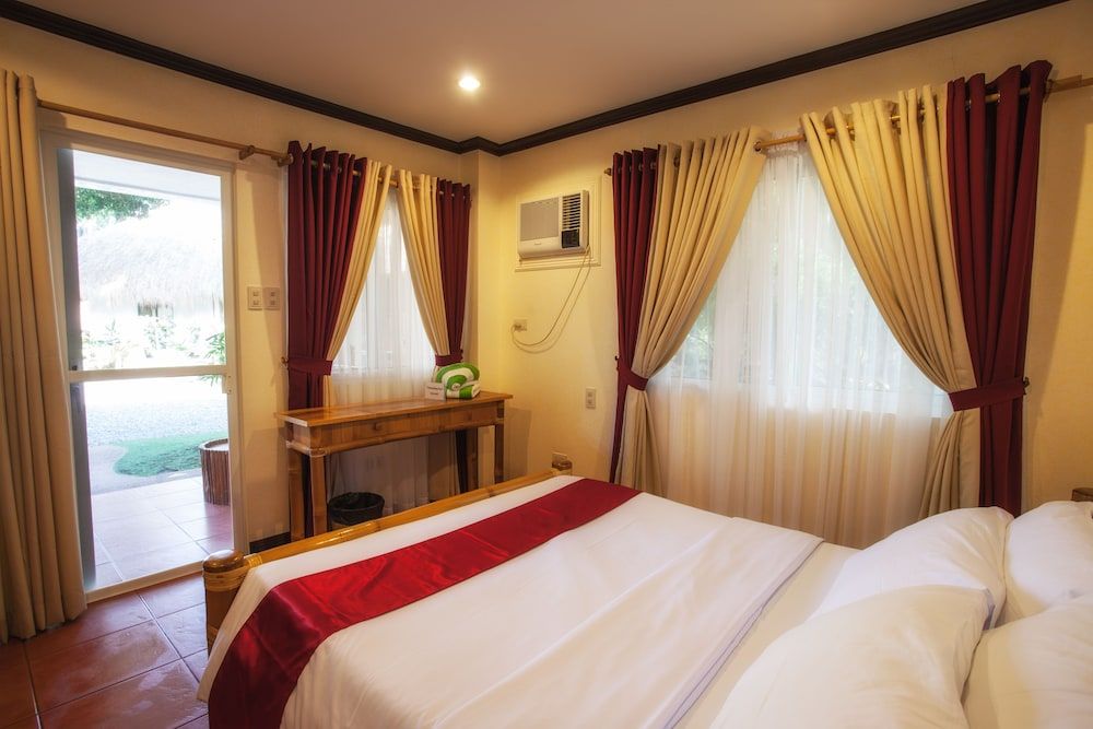 Pura Vida Beach & Dive Resort Family Room 4