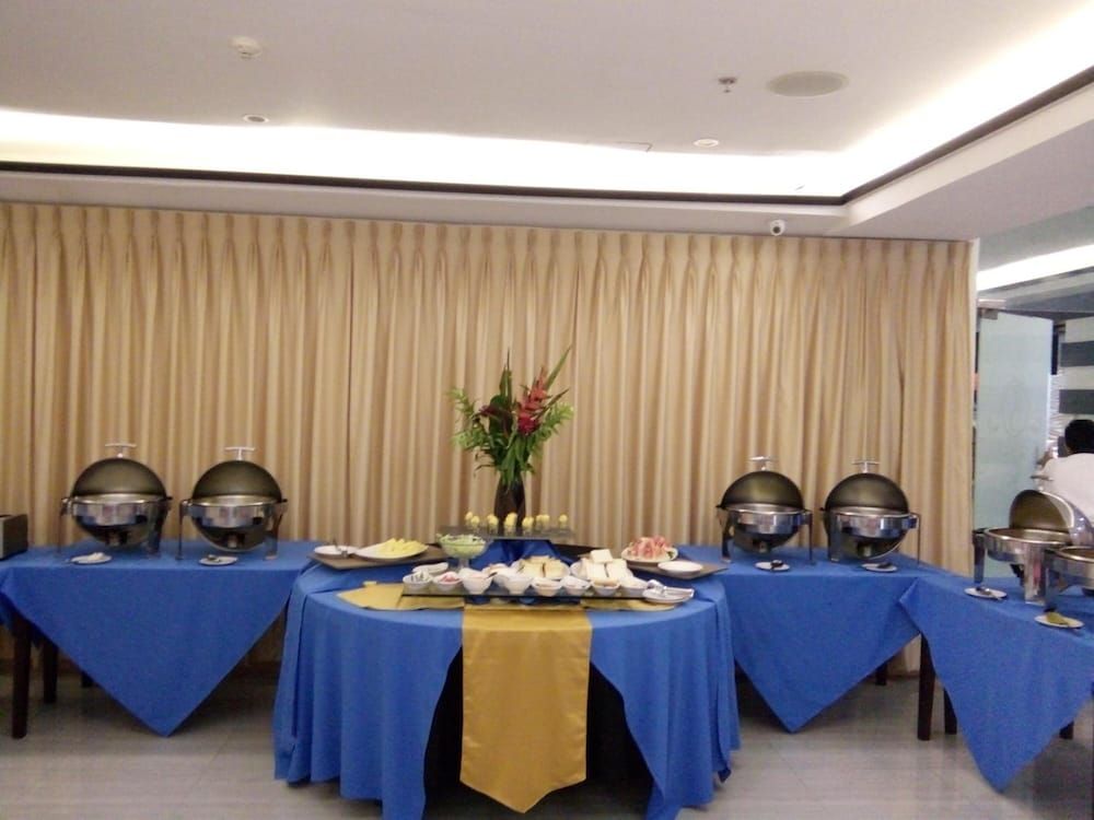 undefined Southpole Central Hotel 10