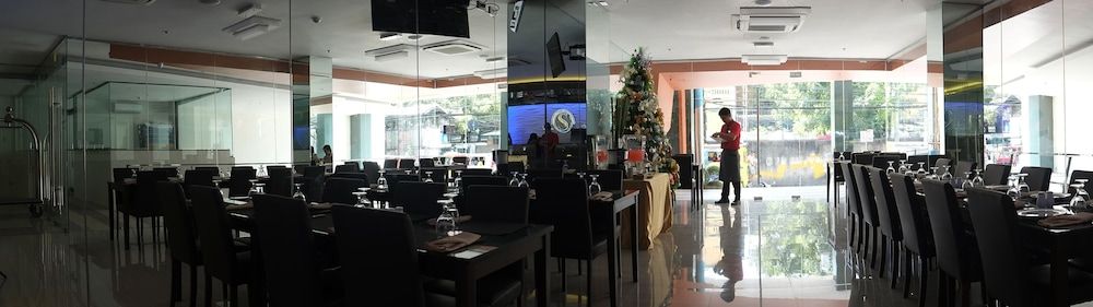 undefined Southpole Central Hotel 5