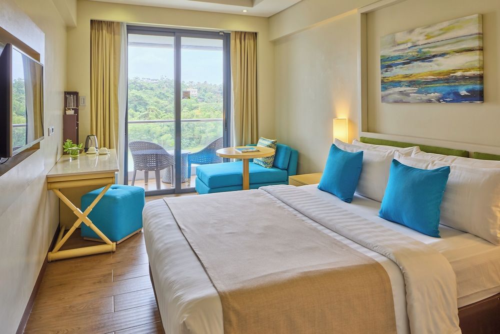 Discover Boracay Newcoast - 3 Days, 2 Nights with Roundtrip Airport Transfers via Caticlan Airport