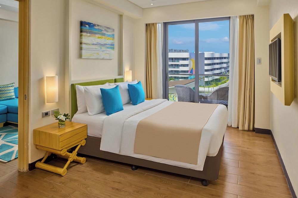 One Bedroom Executive Suite with Living Room