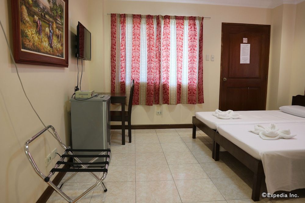 Wellbeach Dive Resort Deluxe Double Room, Sea View 4