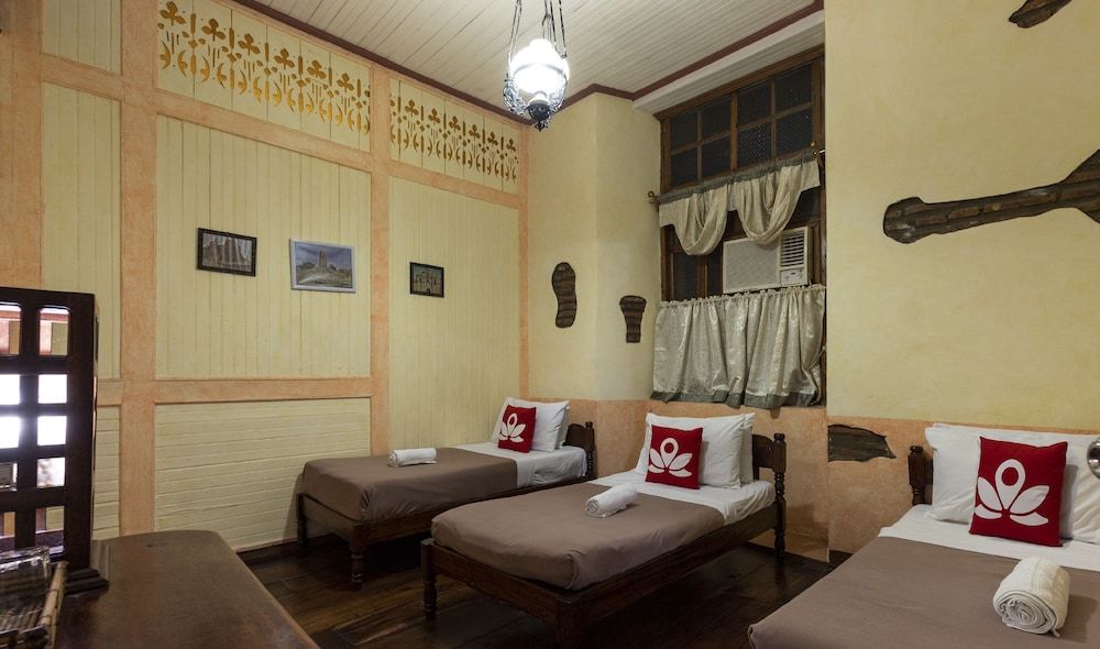 Economy Triple Room