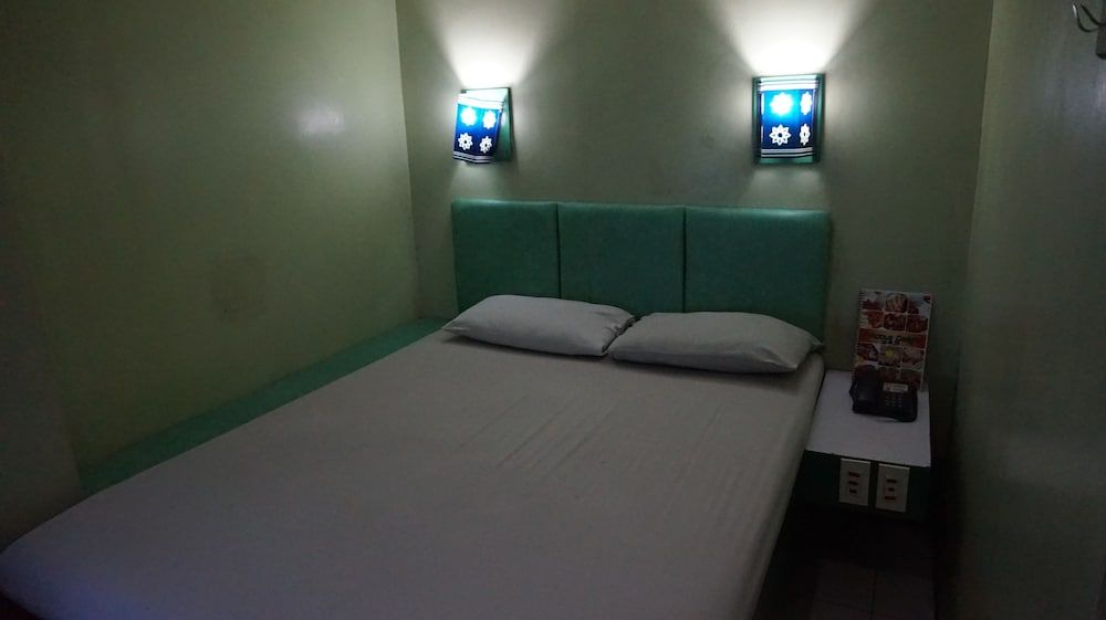 Halina Hotel Avenida