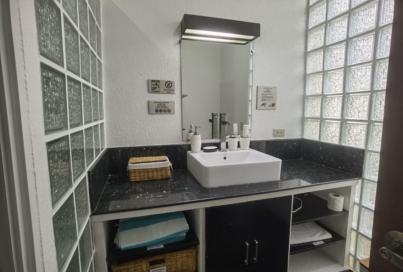 Munting Paraiso Superior Room 9