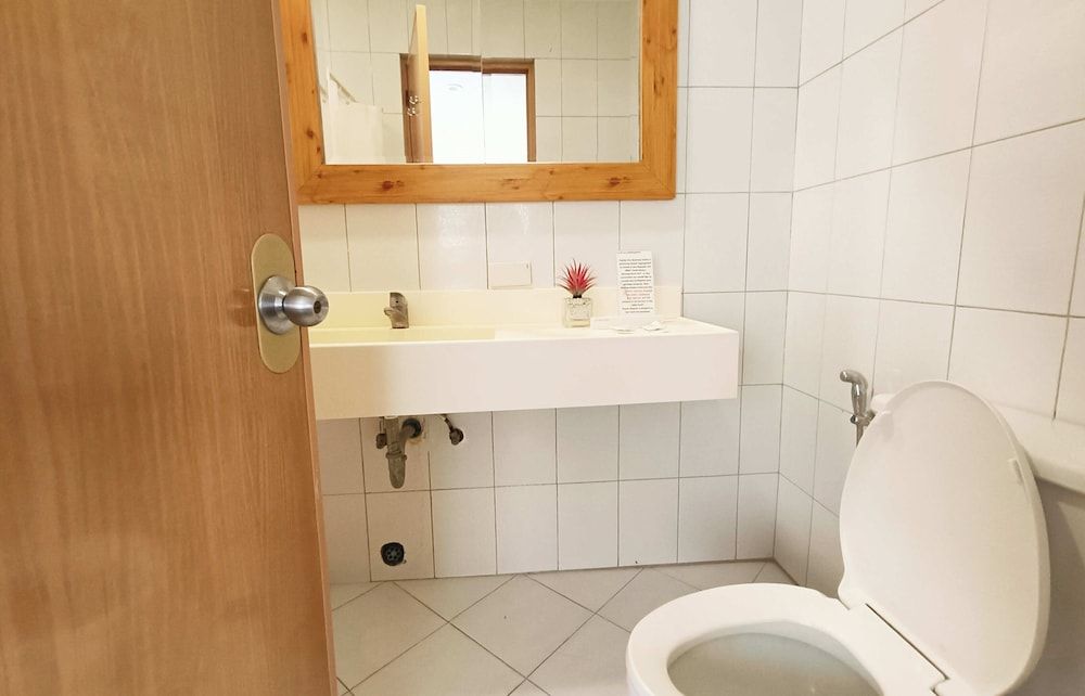 Fuente Oro Business Suites Cebu powered by Cocotel Superior Family Room 9