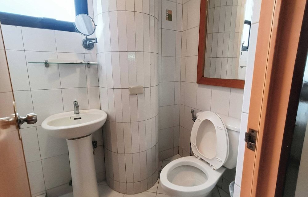 Fuente Oro Business Suites Cebu powered by Cocotel Junior Suite 9