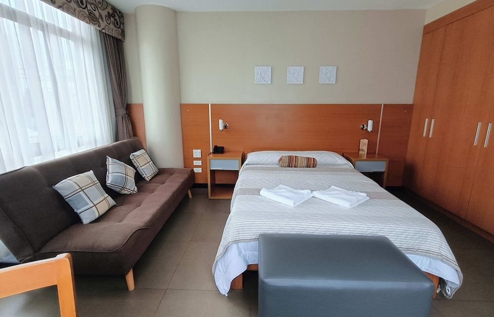 Fuente Oro Business Suites Cebu powered by Cocotel Junior Suite 5